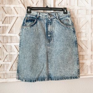 Vintage acid-washed denim skirt